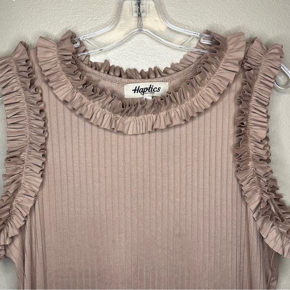 Haptics by Holly Harper Tan Ruffle Sleeveless Top Large - Picture 2 of 4